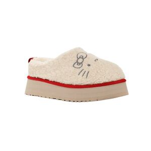 Hello Kitty Uggs by Kira NY size 40 (fit like an 8)